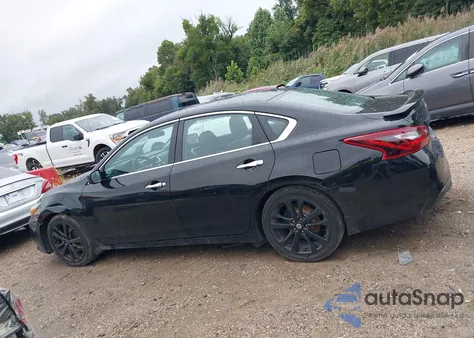 2018 Nissan Altima 2.5 Sr из США, поврежденный, VIN 1N4AL3AP8JC255137